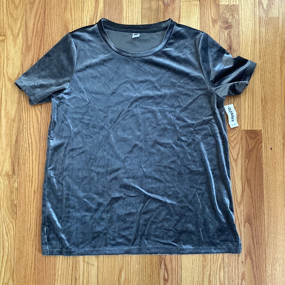 NWT Silver velvet t-shirt top!